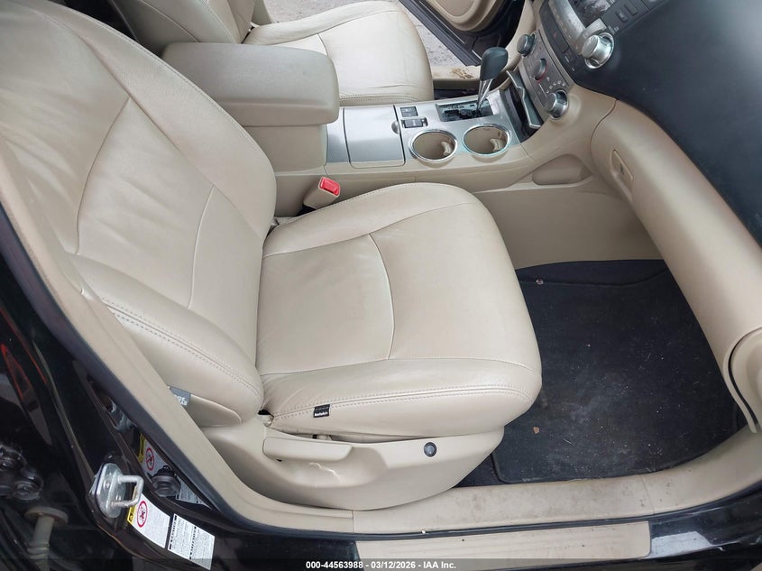 2011 Toyota Highlander Base V6