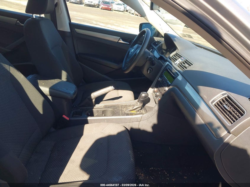 2013 Volkswagen Passat 2.5L S