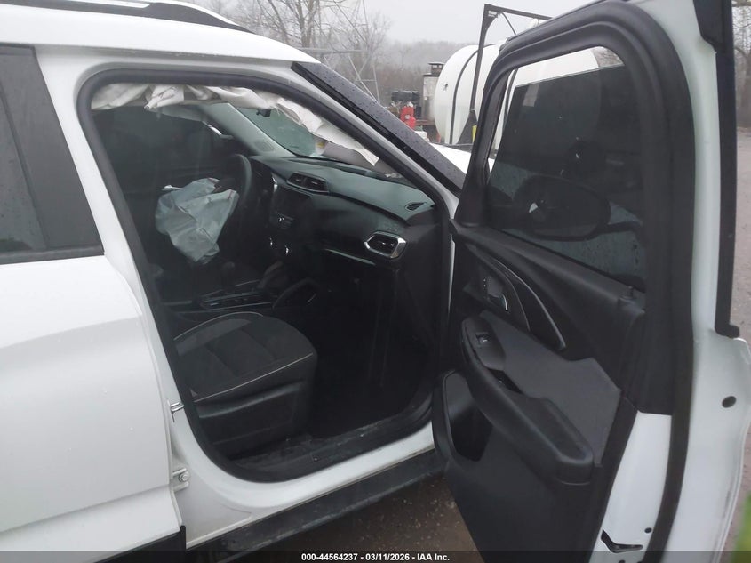 VIN KL79MPS25PB089028 2023 CHEVROLET TRAILBLAZER FWD LT