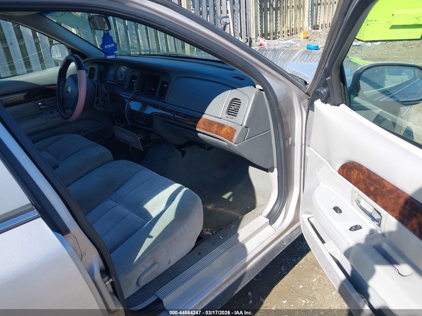 2005 Mercury Grand Marquis Gs