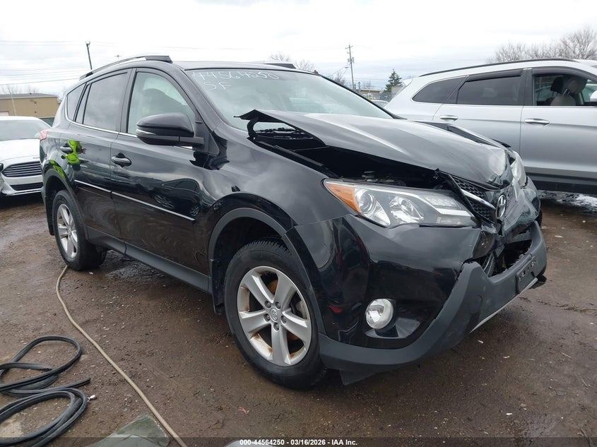 2013 TOYOTA RAV4 XLE