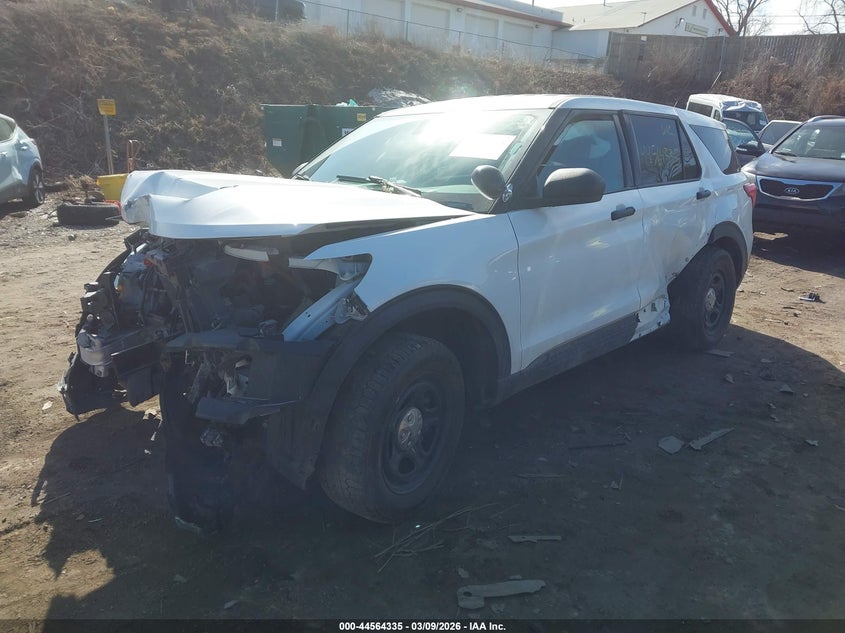 2020 FORD POLICE INTERCEPTOR UTILITY auction photo 2