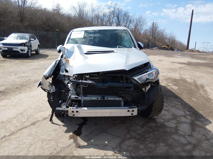 TOYOTA 4RUNNER 2019 VIN JTEBU5JR0K5724683