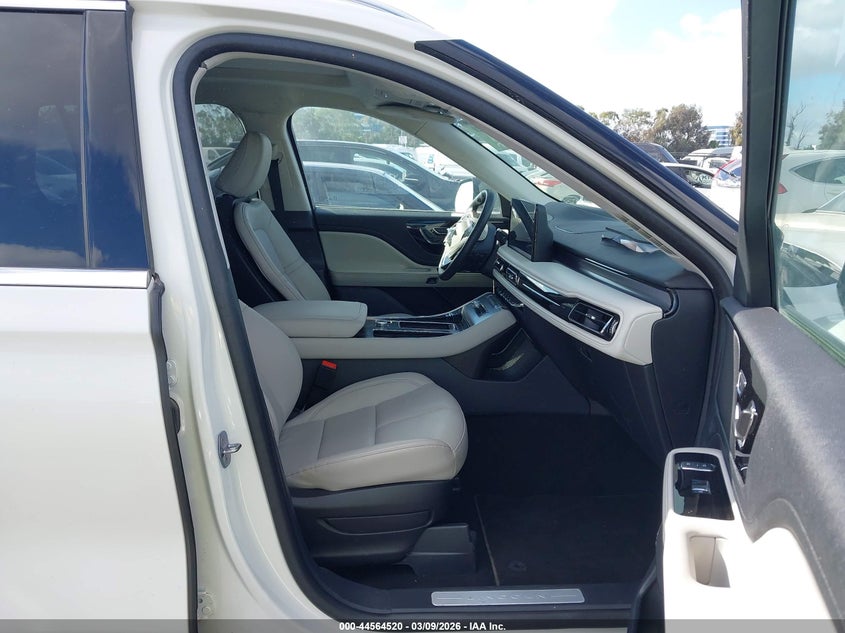 2025 Lincoln Aviator Premiere