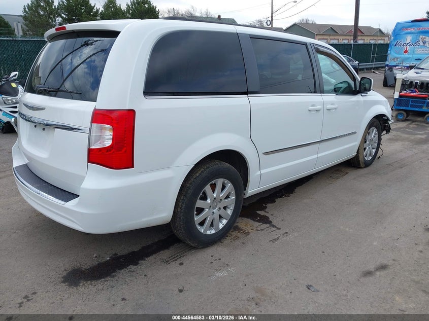 2016 Chrysler Town & Country Touring