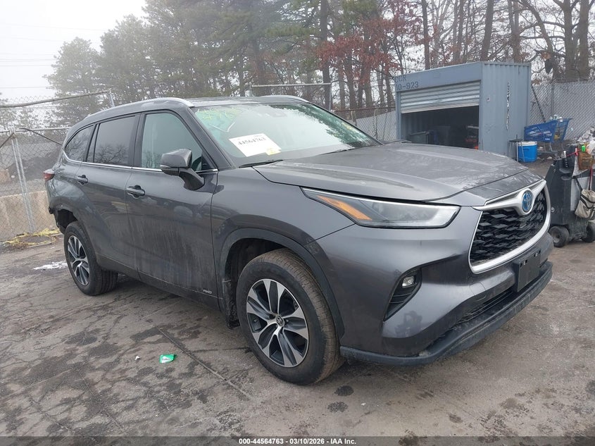 2024 Toyota Highlander Hybrid Xle