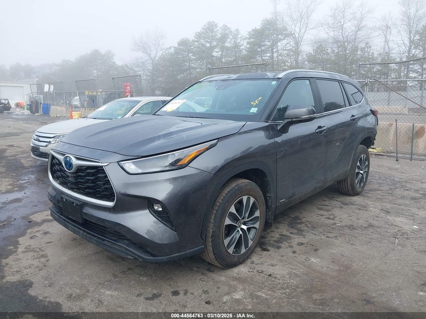 2024 Toyota Highlander Hybrid Xle