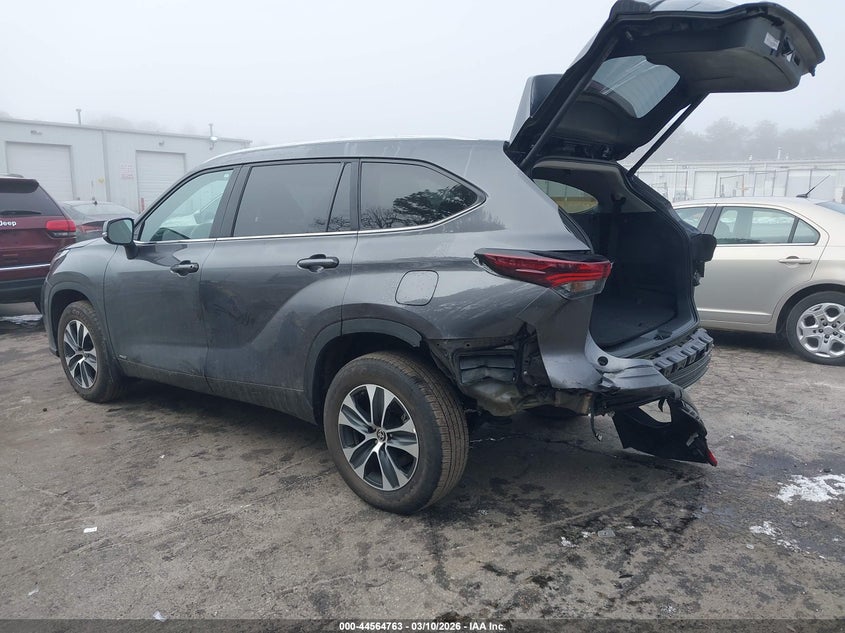 2024 Toyota Highlander Hybrid Xle