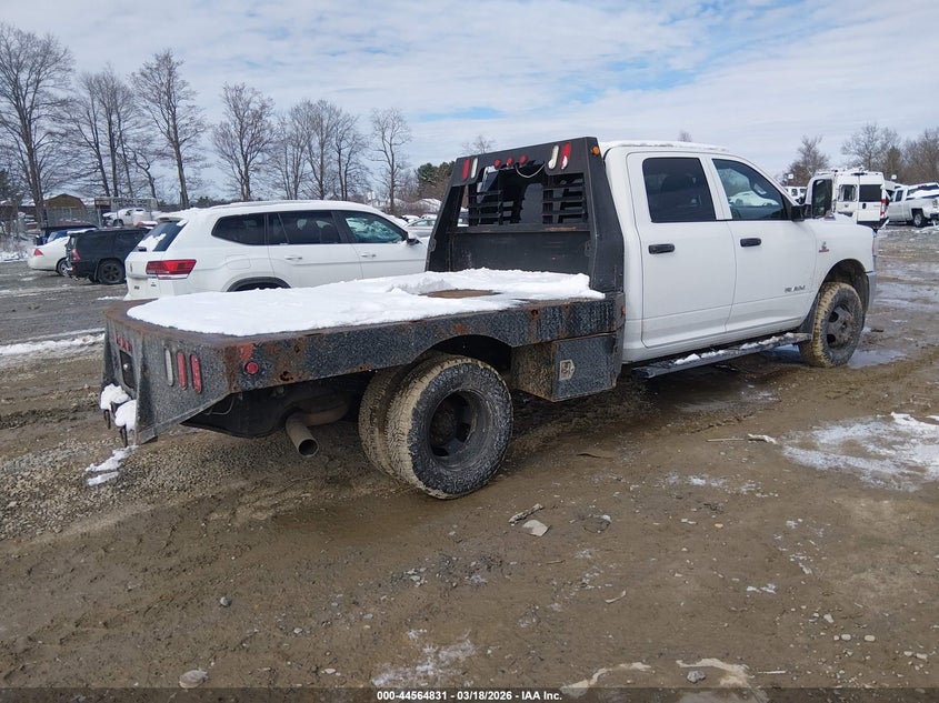 2022 Ram 3500 Ram Chassis Tradesman/Slt/Laramie/Limited white Lot 111044564831 Vin 3C7WRTCL4NG398004