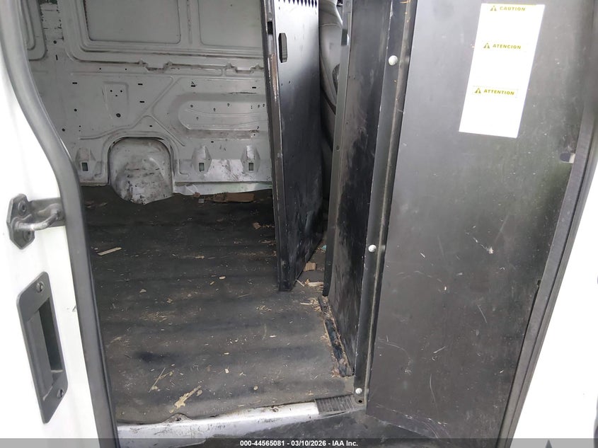 2013 FORD E-250 auction photo 8