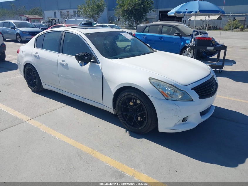 2011 INFINITI G37 JOURNEY