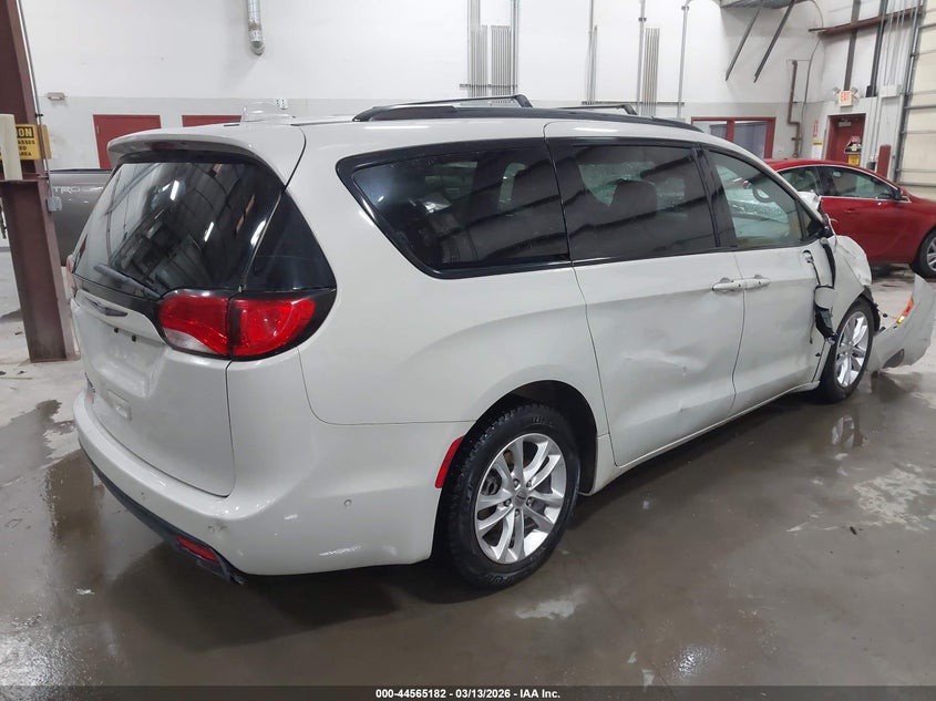 2020 Chrysler Pacifica Touring L Plus
