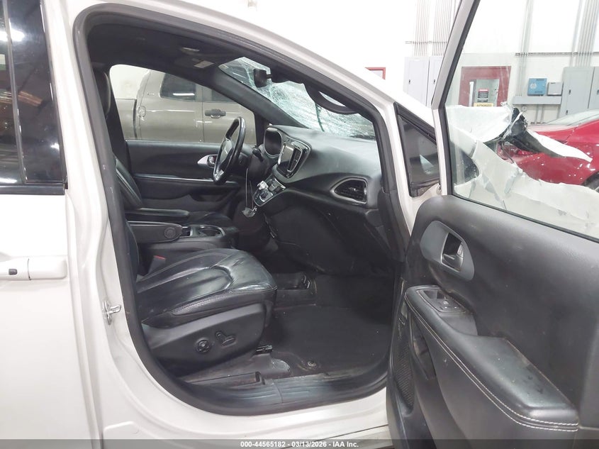 2020 Chrysler Pacifica Touring L Plus