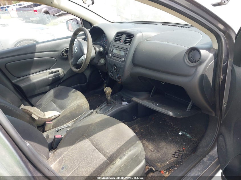 2016 Nissan Versa 1.6 S+