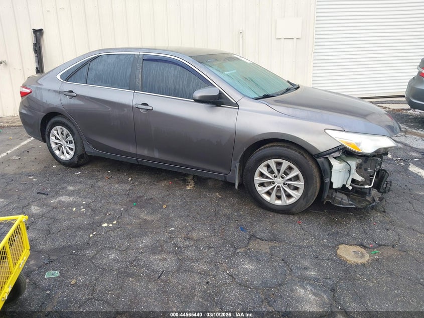 2015 Toyota Camry Le