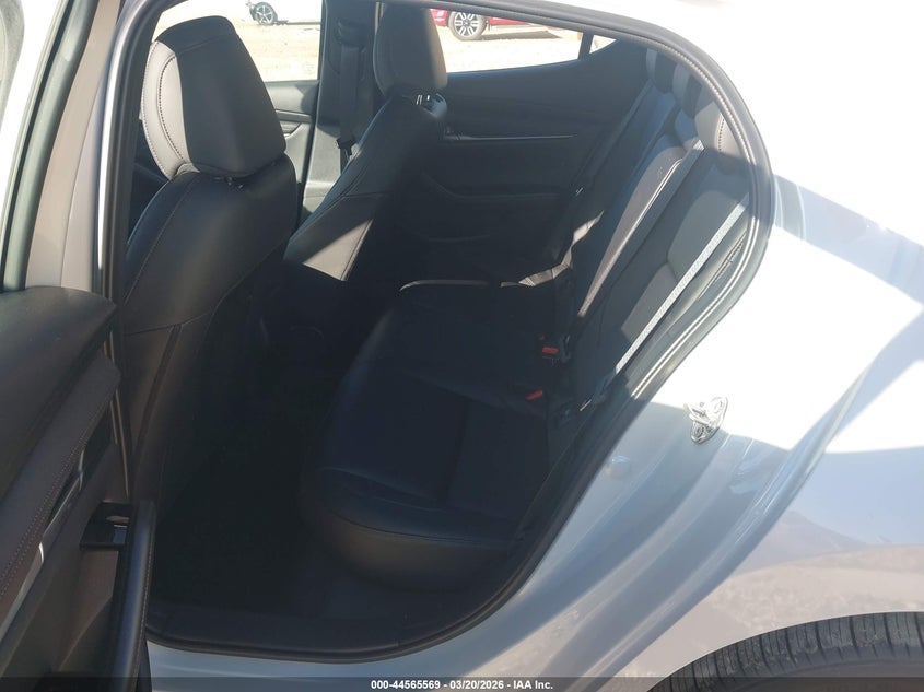 2026 MAZDA MAZDA3 2.5L I-4 DI, DOHC, V(VIN: JM1BPAKL6T1858024