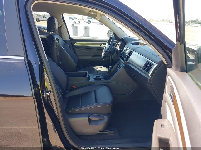 2023 Volkswagen Atlas 2.0T Se