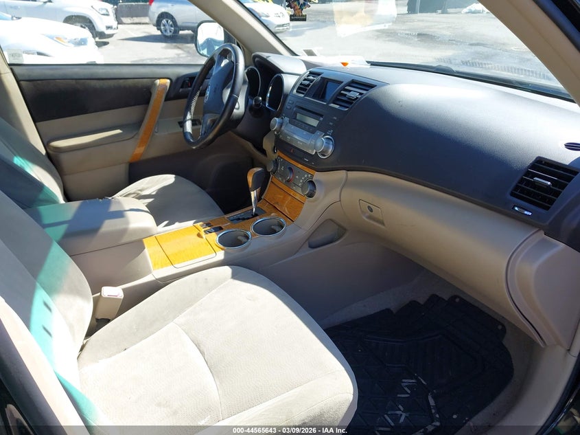 2010 Toyota Highlander Hybrid Base V6