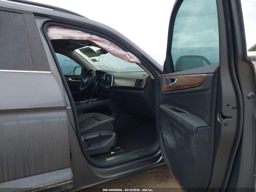 2025 Volkswagen Atlas 2.0T Se W/Technology