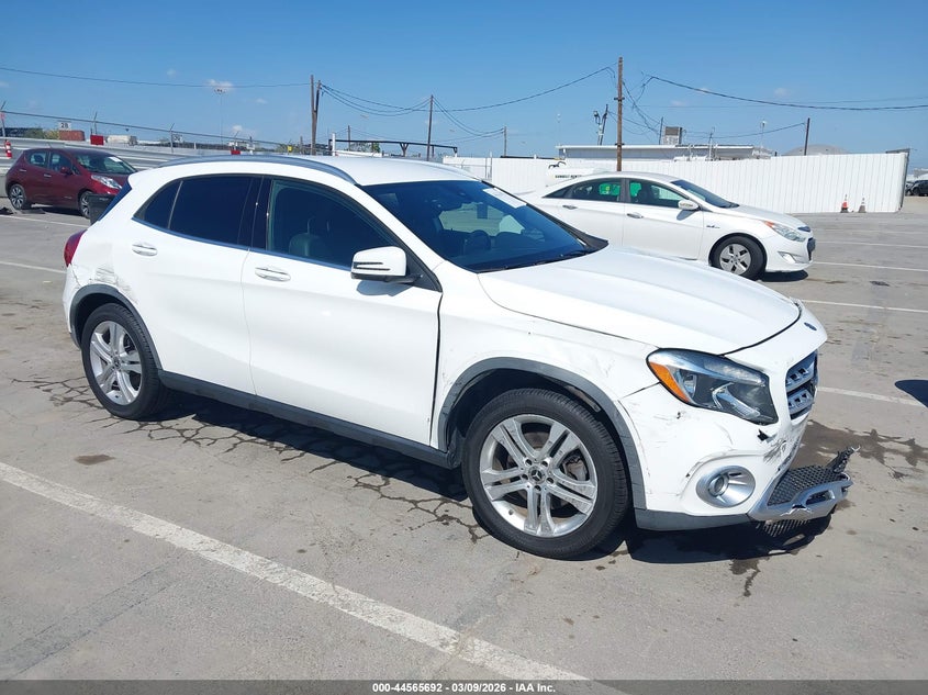 2020 MERCEDES-BENZ GLA 250
