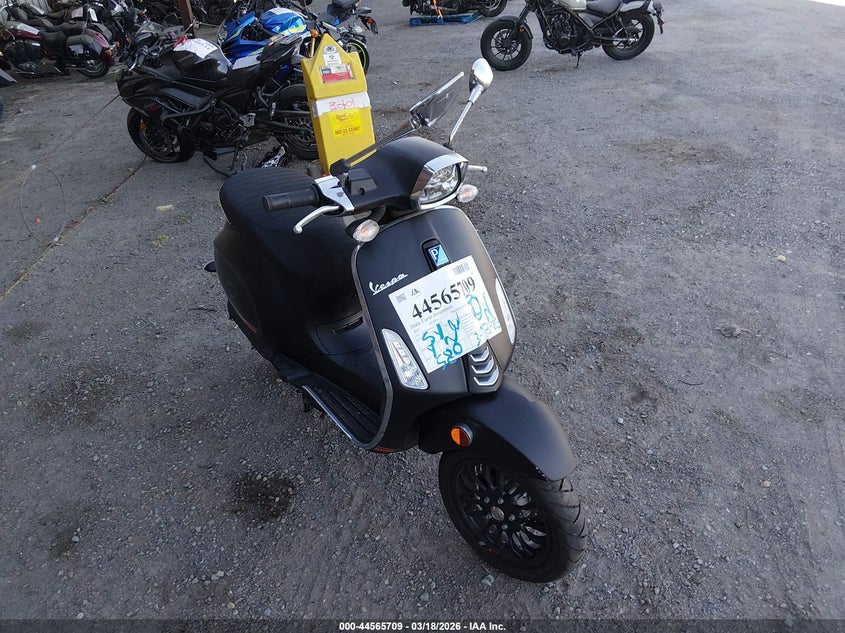 2023 Vespa Primavera/Sprint 150