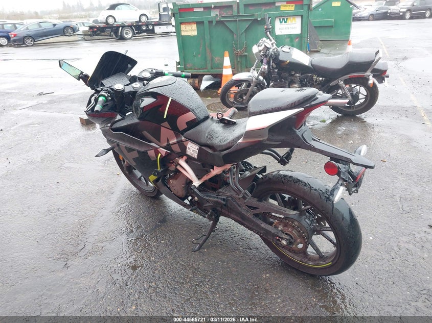 VIN: LCEPDPL33N6001522 2022 CF MOTO 300SS
