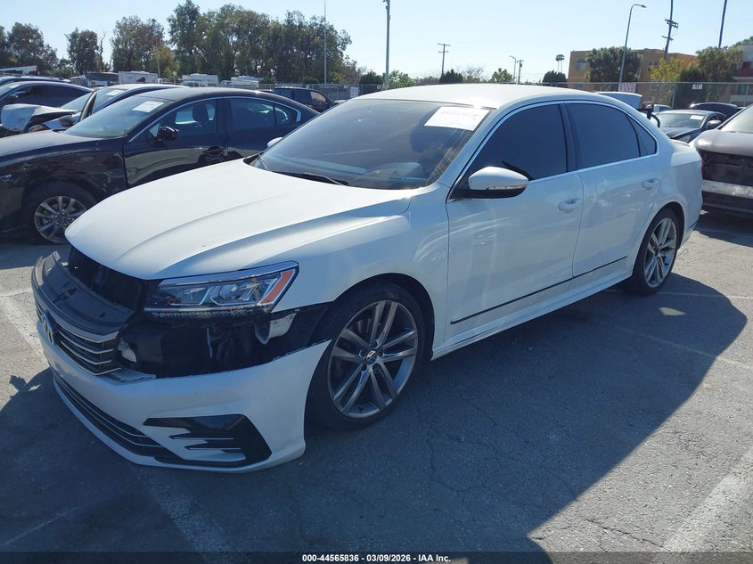 2016 Volkswagen Passat 1.8T R-Line