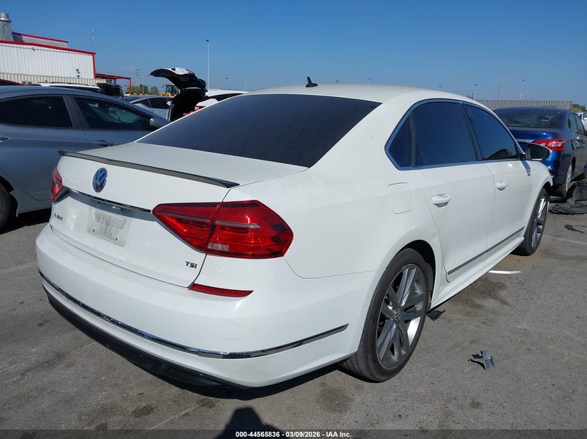 2016 Volkswagen Passat 1.8T R-Line