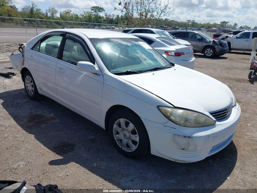 2005 Toyota Camry Le
