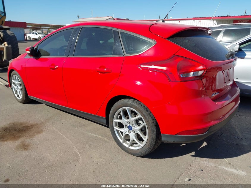 Vin: 1fadp3k25fl221524, lot: 45062872, ford focus se 20153