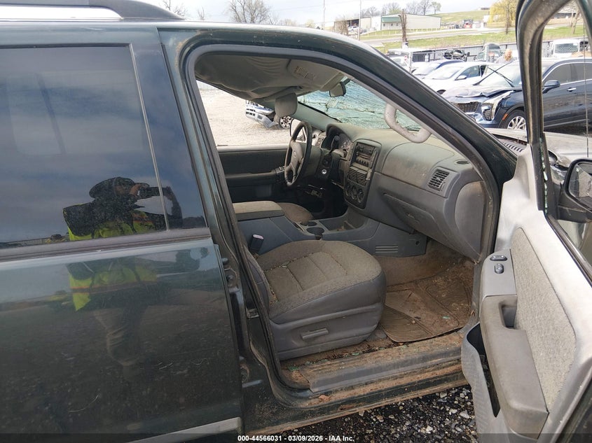 2004 Ford Explorer Xls