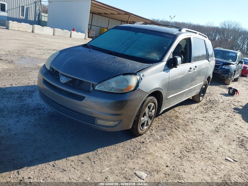 2005 Toyota Sienna Le