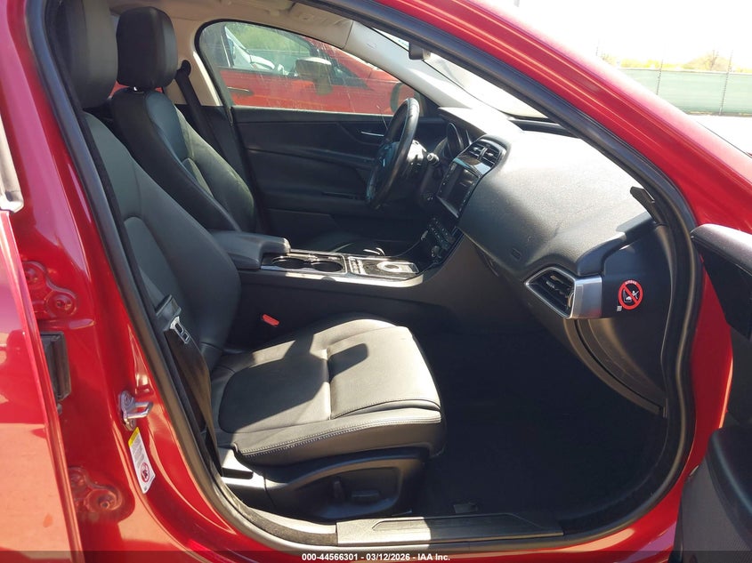 2017 Jaguar Xe 25T Premium