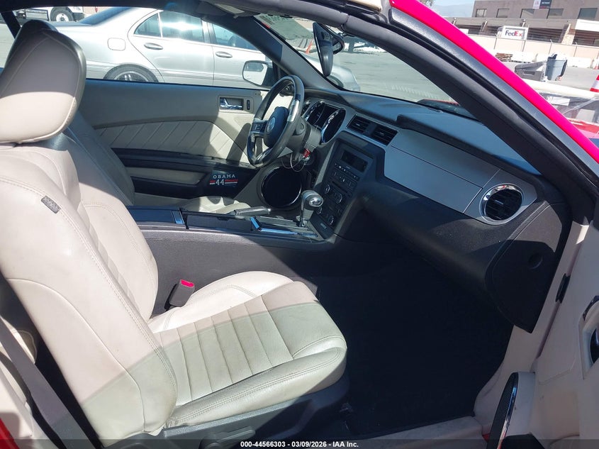 2010 Ford Mustang V6/V6 Premium