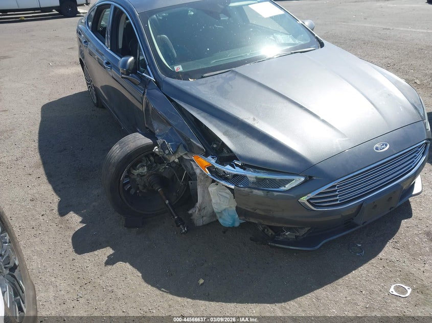 2017 Ford Fusion Hybrid Platinum/Titanium