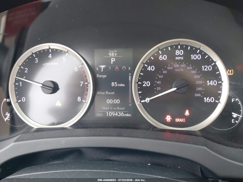 2016 LEXUS IS 200T auction photo 7