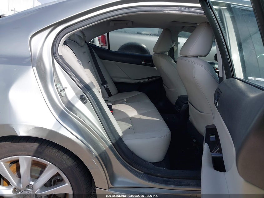 2016 LEXUS IS 200T auction photo 8