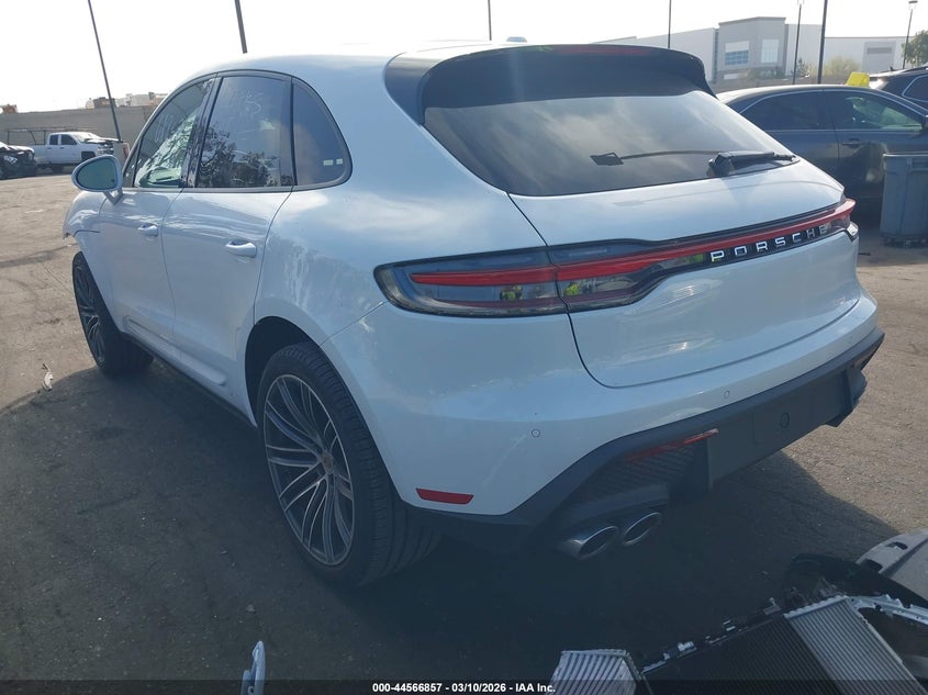 2025 Porsche Macan T