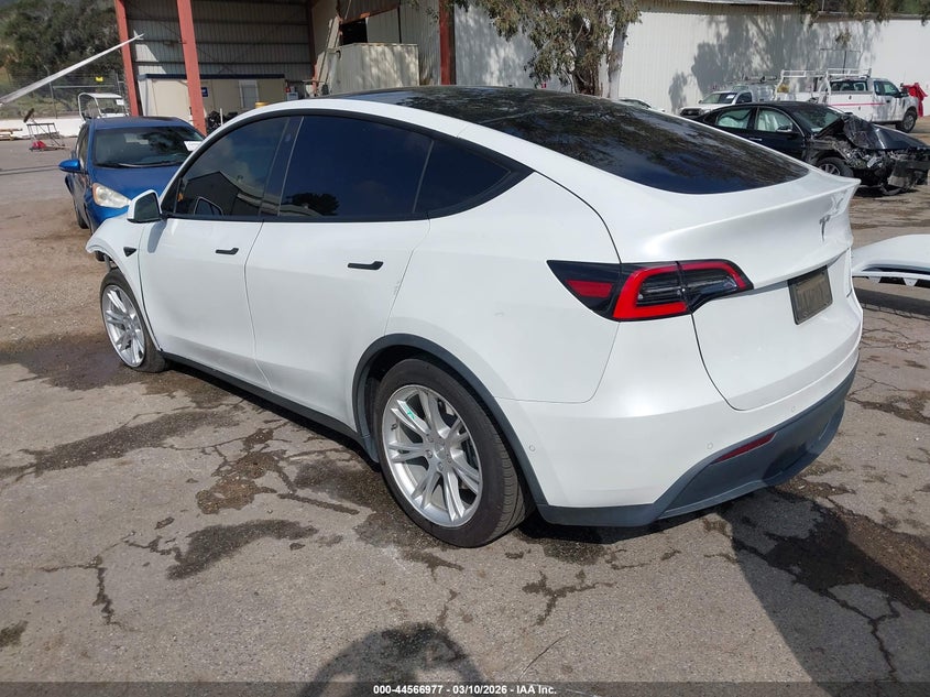2021 TESLA MODEL Y auction photo 3