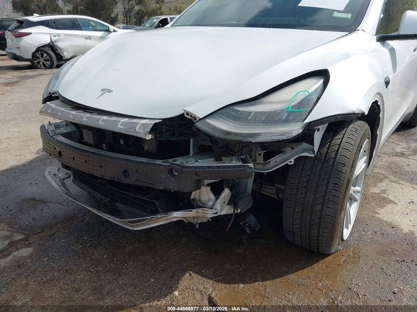 2021 TESLA MODEL Y auction photo 6