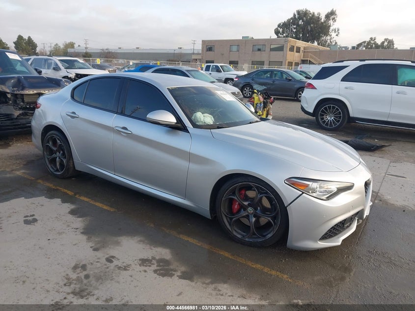 2019 Alfa Romeo Giulia Ti Sport Rwd