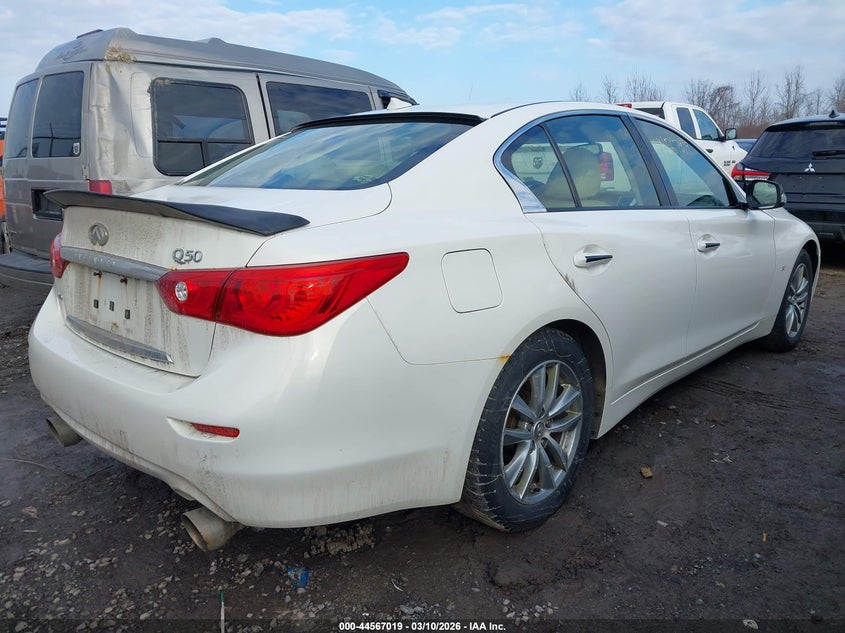 2015 Infiniti Q50 Premium