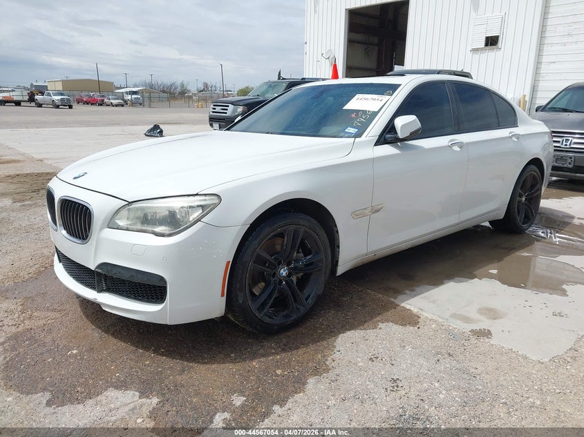 2013 BMW 740I