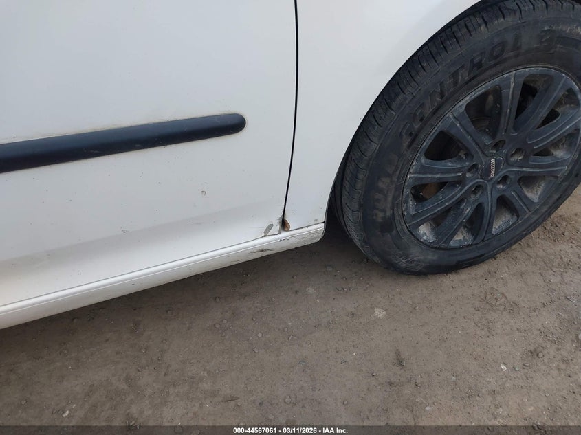 2007 Volkswagen Rabbit 2-Door VIN: WVWAR71K77W017646 Lot: 44567061