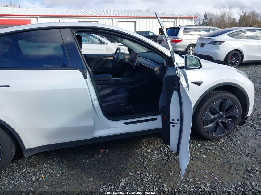 2024 Tesla Model Y Long Range Single Motor Rear-Wheel Drive/Rwd