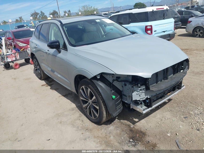 2025 Volvo Xc60 B5 Plus