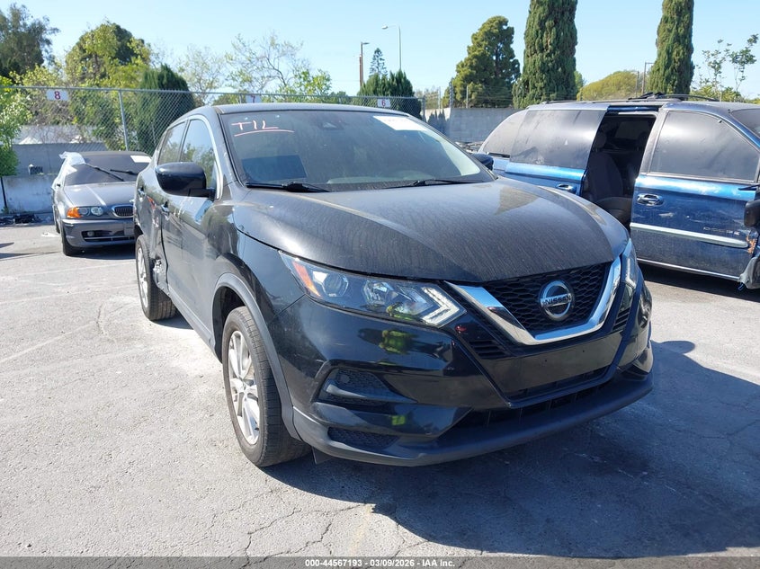 JN1BJ1AV1MW566759 NISSAN ROGUE SPORT Photo 1