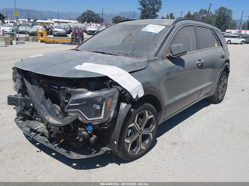 Vin: kndct3le9s5278415, lot: 45064112, kia niro sx touring 20252