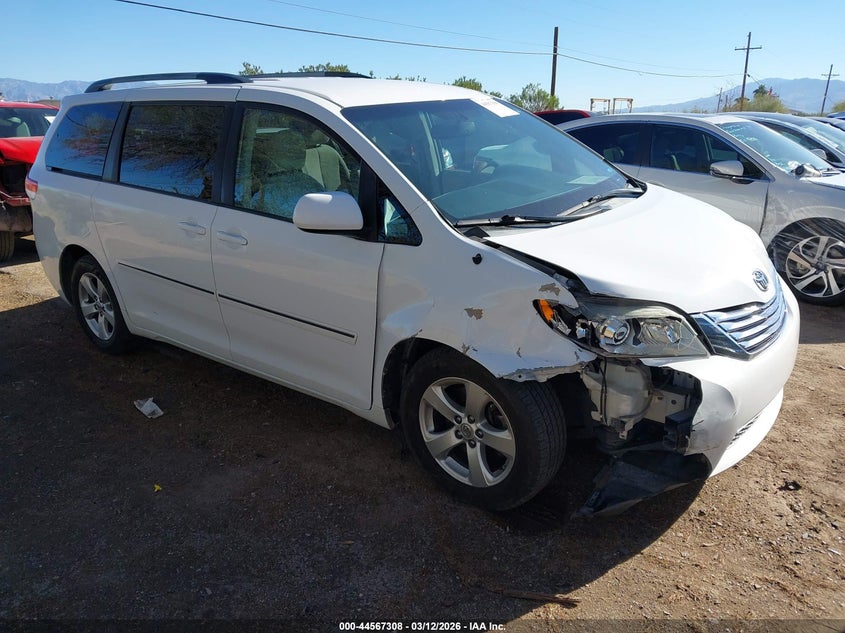 2014 TOYOTA SIENNA LE V6 8 PASSENGER