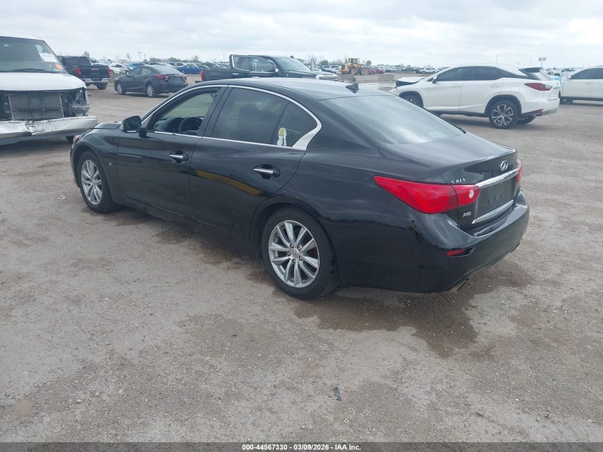2015 Infiniti Q50 Premium